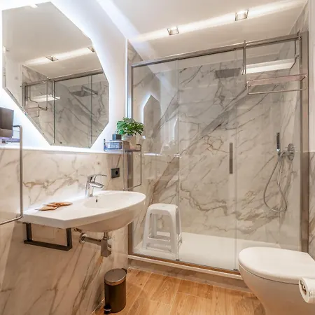 فندق مبيت وإفطار Luxury Vatican - Next To The Vatican Museum 4*